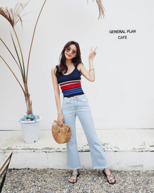 Đừng nghĩ tối giản là phải tạm biệt các món đồ màu sắc    