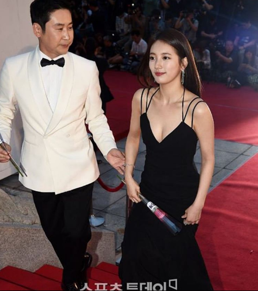 “Tình đầu quốc dân” Suzy nổi tiếng với hình tượng ngọc khiết băng thanh nhưng có thế nói lần này cô đã khiến người hâm mộ sốc vì phong cách ăn mặc gợi cảm khó cưỡng của mình.    