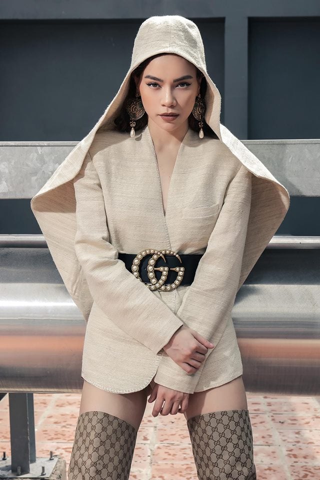 Trên trang cá nhân, nữ ca sĩ viết: 
