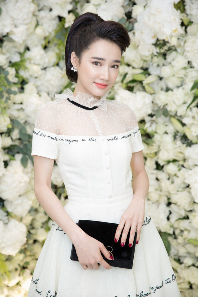 Chiếc váy với lớp voan mỏng 