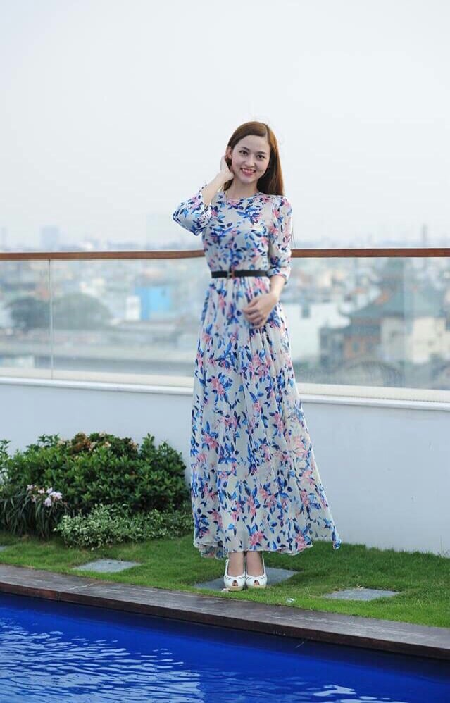 Những chiếc váy maxi duyên dáng, bay bổng và ngọt ngào rất phù hợp với tiết trời thu man mát se se. Váy maxi vừa tôn dáng vừa che khuyết điểm hoàn hảo, hợp với mọi dáng người.    