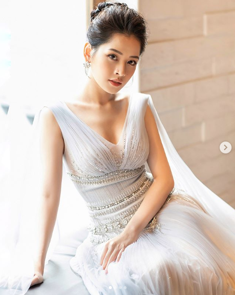 Trước các câu hỏi về chuyện thẩm mỹ, Chi Pu luôn từ chối trả lời.    