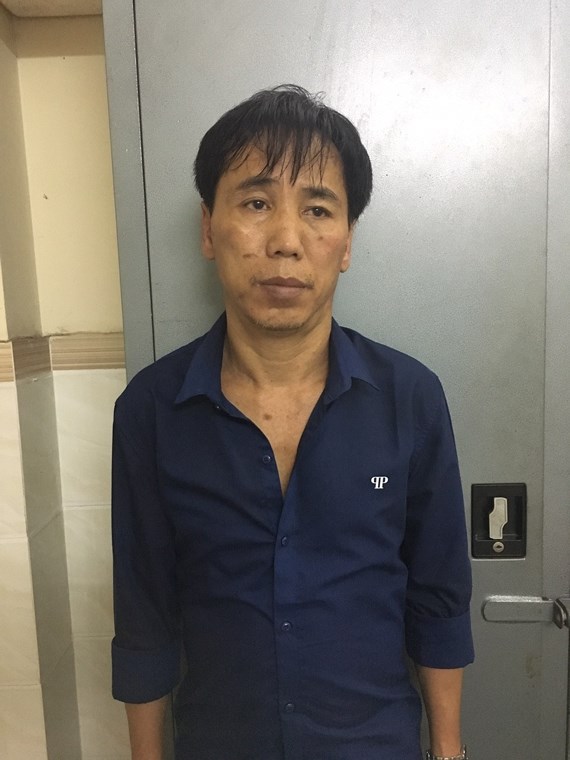 Đối tượng tại cơ quan công an.     