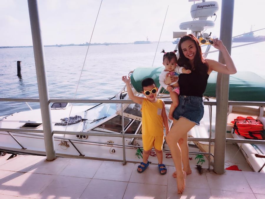 3 mẹ con Vy Oanh thường xuyên đi du lịch cùng nhau.