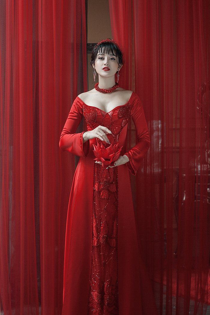 Vốn từng làm người mẫu từ sớm cùng những kinh nghiệm qua nhiều cuộc thi sắc đẹp lớn trong và ngoài nước nên yêu cầu lần này đã không làm khó được Huyền My. 