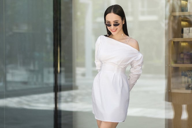 Không cần đau đầu tìm phối phụ kiện rườm rà, chỉ đơn giản như Angela Phương Trinh, bạn đã có thể trở thành một nàng thơ thanh lịch trong mùa thu đông năm nay  