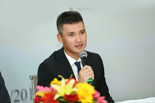 Theo đó, cựu cầu thủ Công Vinh hy vọng chương trình đưa bóng đá chuyên nghiệp vào học đường là cú hích lớn để phát triển bóng đá Việt Nam trong tương lai.  