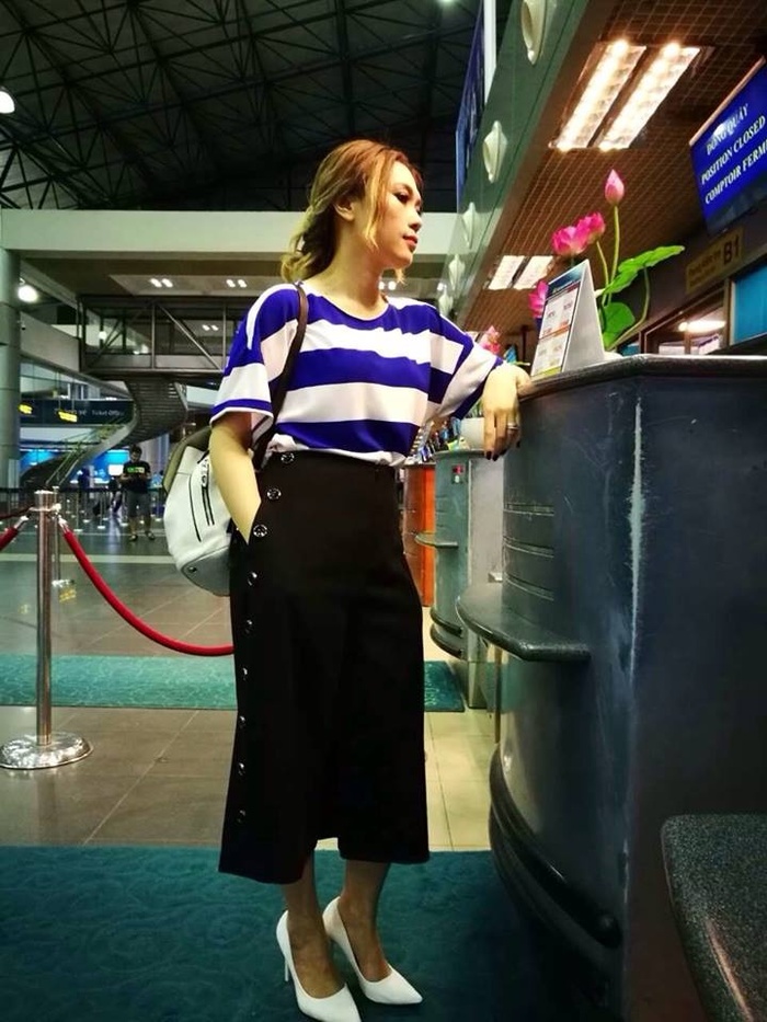  Sở hữu vóc dáng tròn trịa nên Mỹ Tâm không đề cao những Shbet999 com đăng nhập body bởi chúng khiến cô lộ nhược điểm. Thay vào đó, loạt item giúp người đẹp thoải mái, năng động được cô ưu tiên gồm quần culottes, áo kẻ sọc và giày cao gót sắc trắng thanh lịch. Đây là set đồ công sở mà phái đẹp nên học hỏi từ giọng ca 