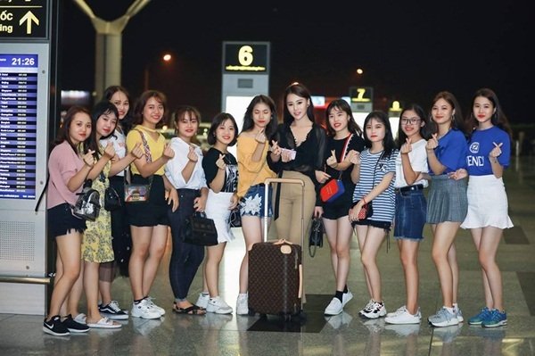 Phương Oanh – nữ chính của bộ phim truyền hình ‘Quỳnh búp bê’ - vừa có chuyến công tác và du lịch dài ngày tại Hàn Quốc. Đây là dịp để cô nghỉ ngơi cùng những người bạn thân sau thời gian dài miệt mài làm việc.  