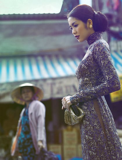 Với nhan sắc trời ban của mình, Hà Tăng vẫn vô cùng tỏa sáng dù chọn diện Shbet999 com đăng nhập có họa tiết già ra sao.  