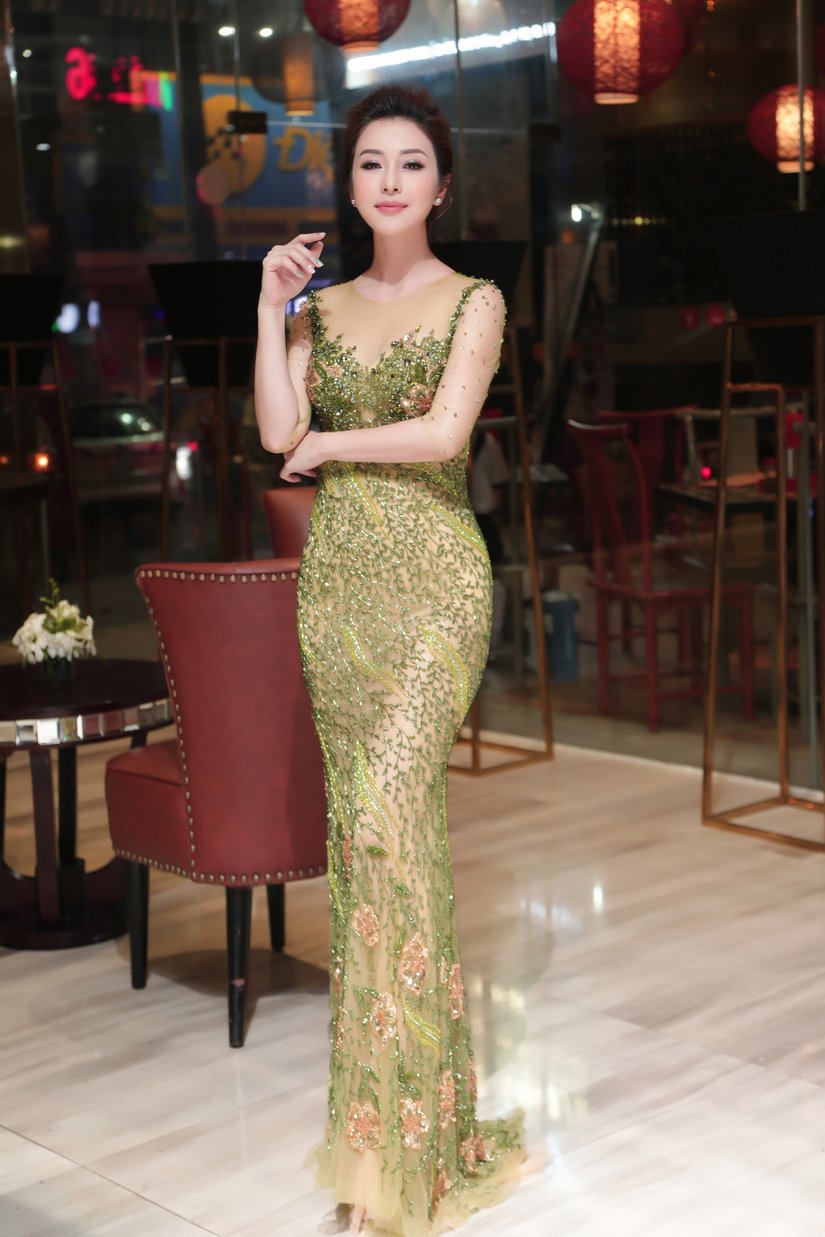 Nhan sắc của Jennifer Phạm nhận được nhiều lời khen xinh đẹp, trẻ trung từ phía người hâm mộ.    