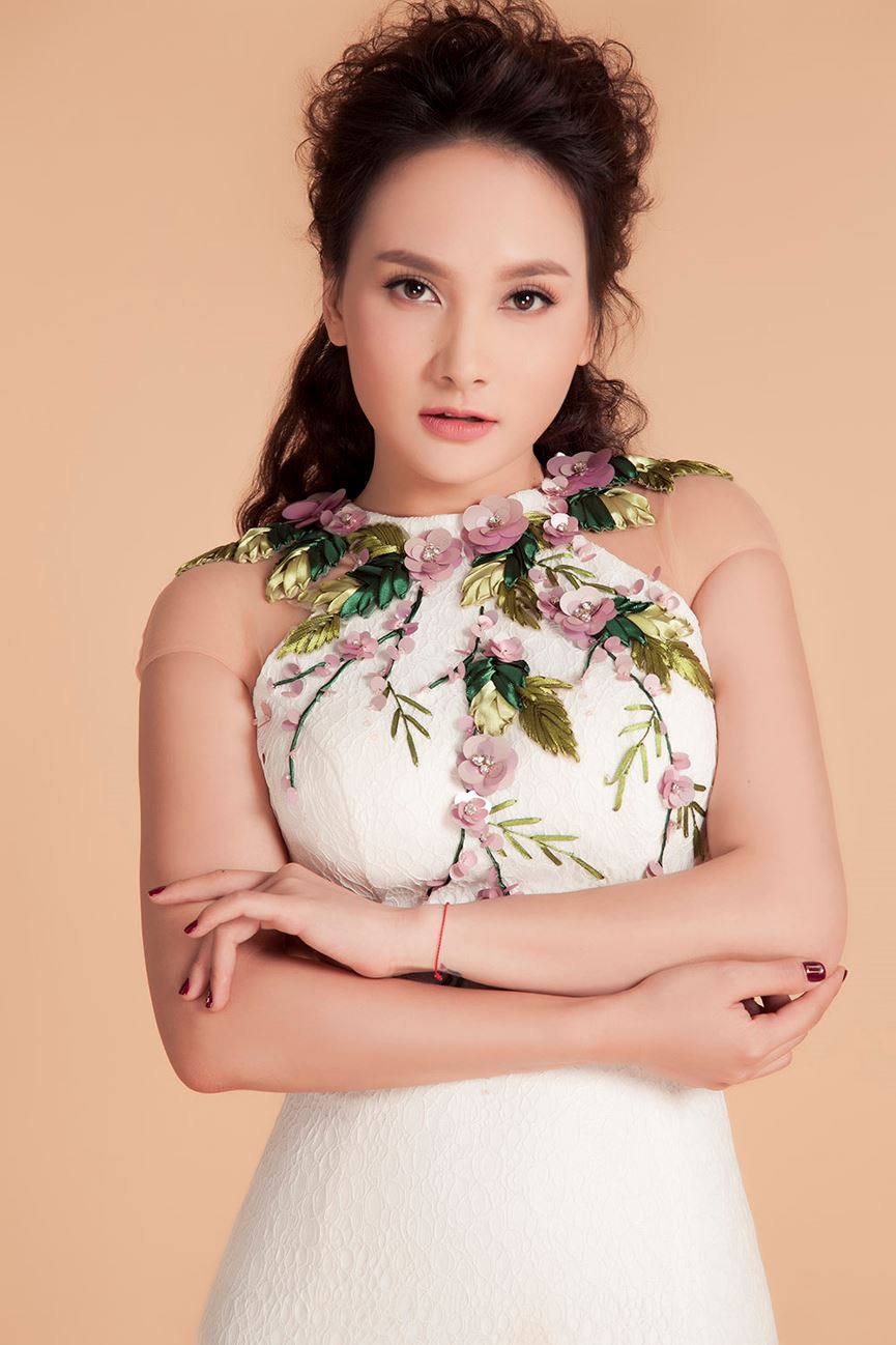 Sau bộ phim 'Sống chung với mẹ chồng', sự nghiệp của Bảo Thanh lên như diều gặp gió. Cô được mời tham gia nhiều dự án phim hơn, đồng thời cũng trở thành tên tuổi đắt show chụp ảnh, quảng cáo.  
