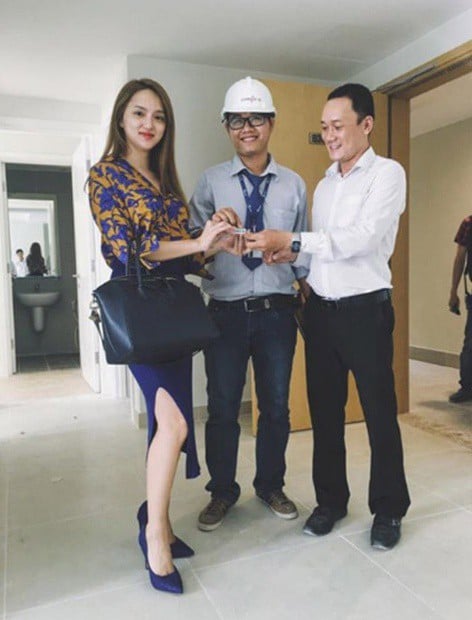 Cô từng chia sẻ hình ảnh nhận chìa khóa, bàn giao căn hộ chung cư cao cấp ở TP.HCM    