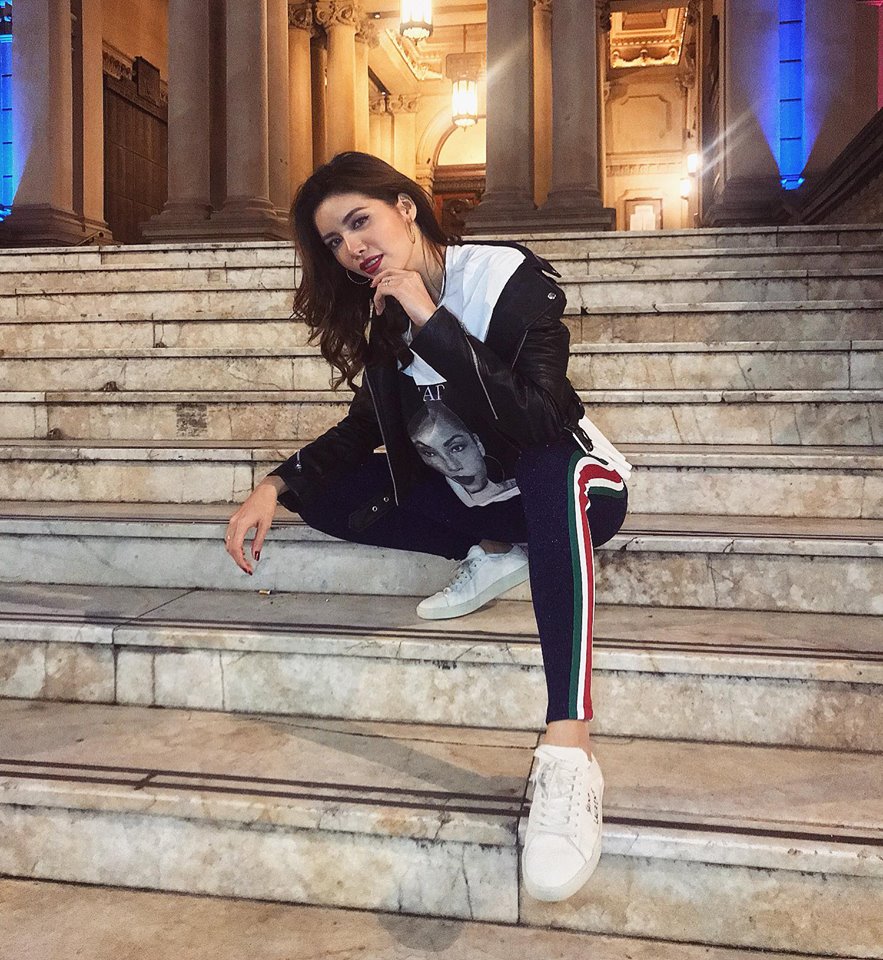 Minh Tú năng động với street style phong cách sporty khỏe khoắn    