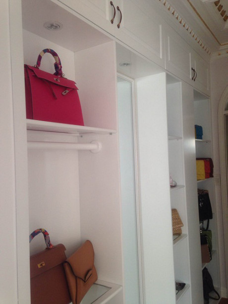 Một góc tủ đồ hiệu xa xỉ của Minh Hằng    