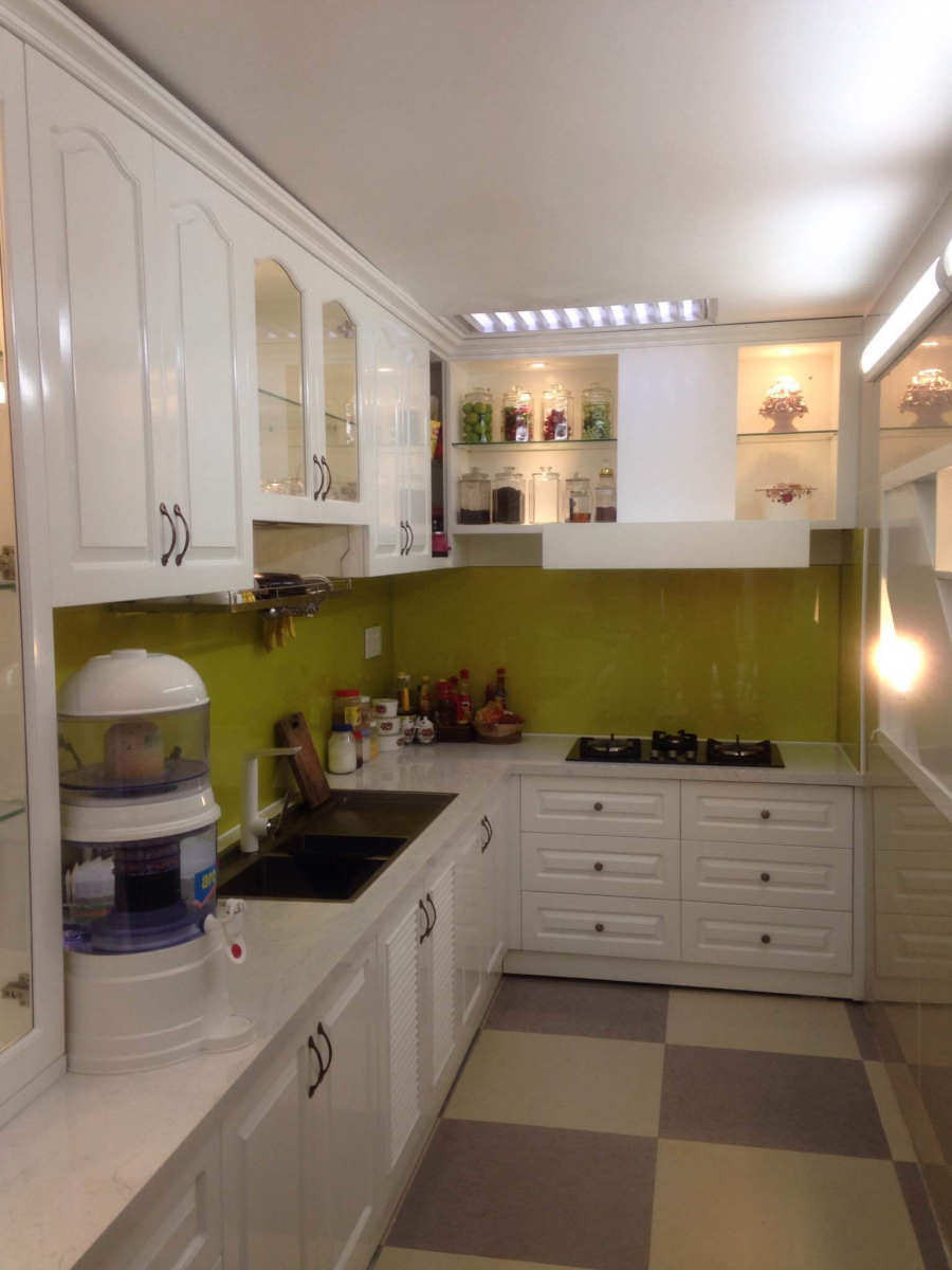 Khu bếp sang trọng với các thiết bị hiện đại    