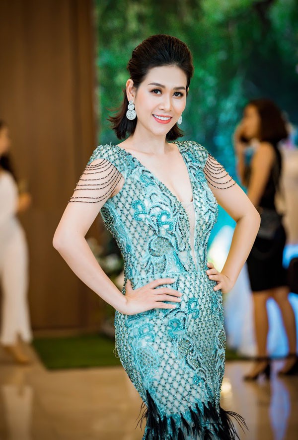 Diễn viên Hà Hương 