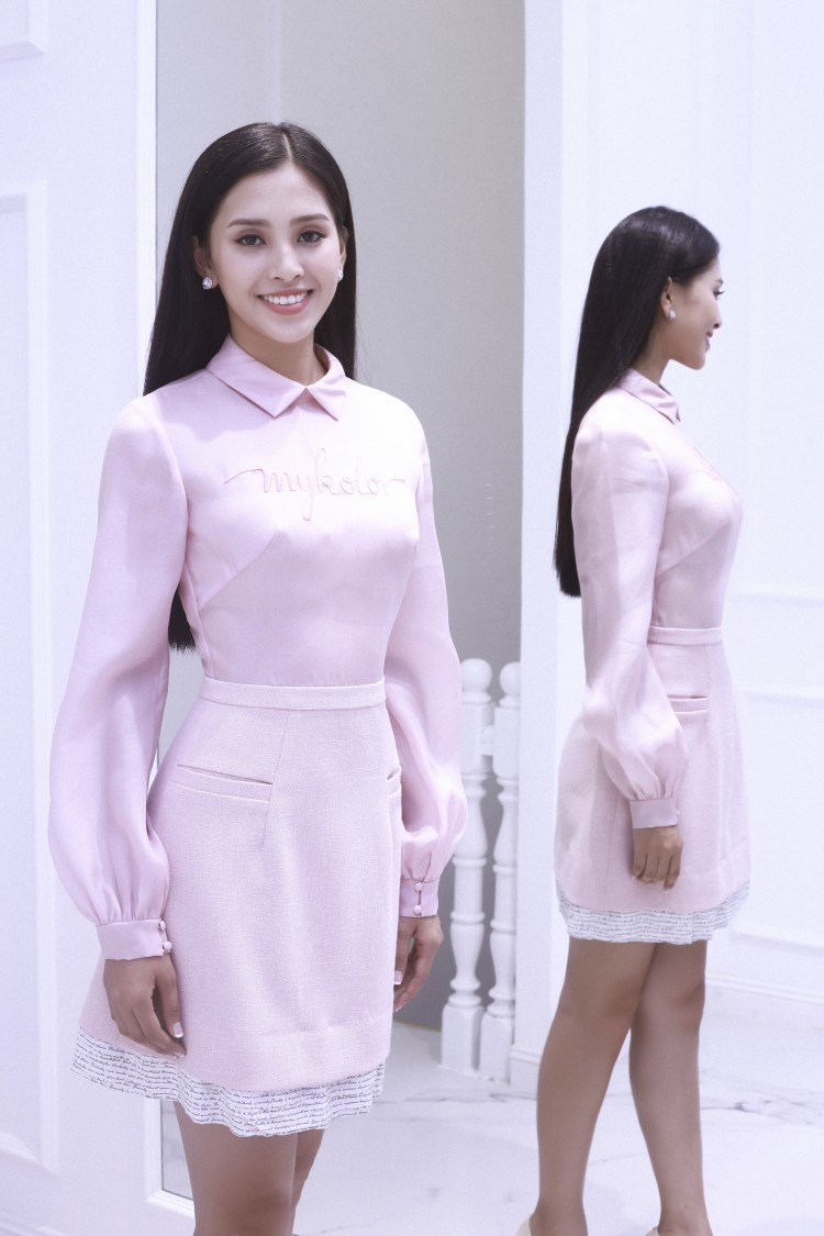 Tiểu Vy ghi điểm bởi vẻ đẹp thanh lịch, sang trọng đúng chuẩn một hoa hậu.  