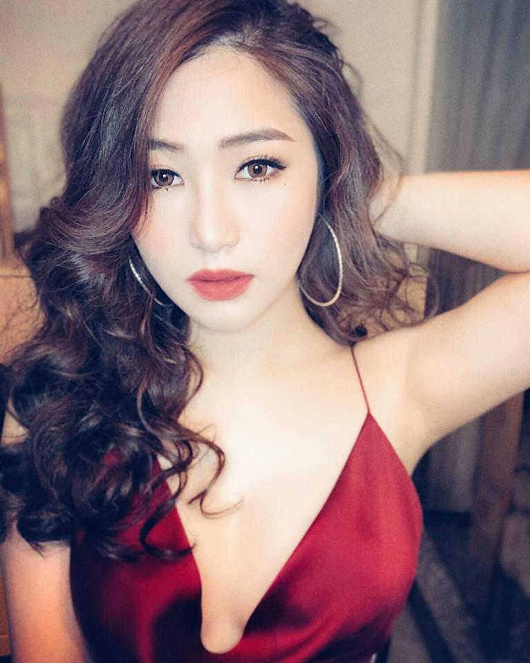 Sở hữu chiều cao chưa đến 1m6 nhưng Hương Tràm luôn biết cách ăn mặc để tôn lên vẻ đẹp của Sh88bet đăng ký miễn phí.     