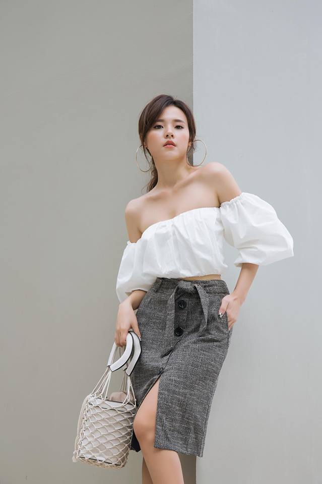 Nữ diễn viên cho thấy một khi đã gợi cảm thì cô không thua kém mỹ nhân nào trong showbiz.    