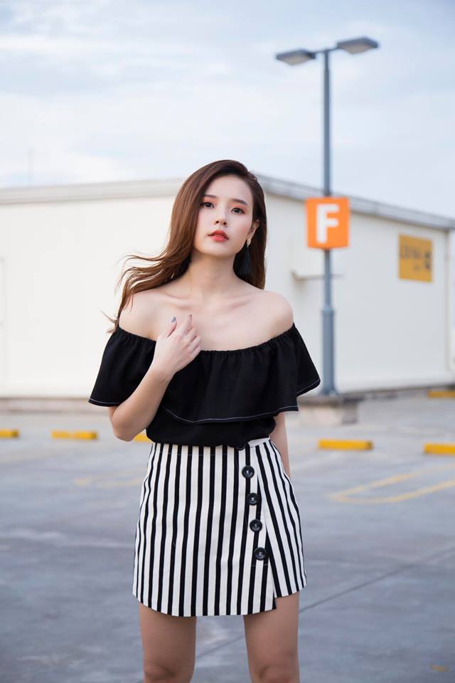 Có lẽ người đẹp đang tập trung cho diễn xuất và kinh doanh thời trang.    