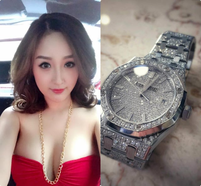 Tuy nhiên khi đi sự kiện, Mai Phương Thuý có lần diện váy xẻ sâu, khoe đồng hồ hơn 2 tỷ đồng với vô số viên kim cương tinh xảo.