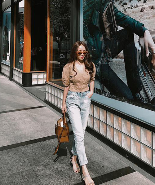 Tông nâu đúng mốt được Yến Trang 