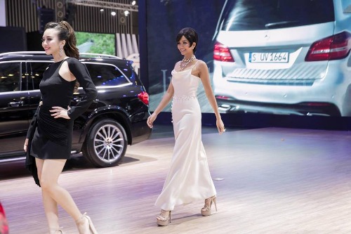 Với món đồ này, nếu xét về sự nổi bật thì có nhưng để đẹp thì còn cần phải xem lại.  