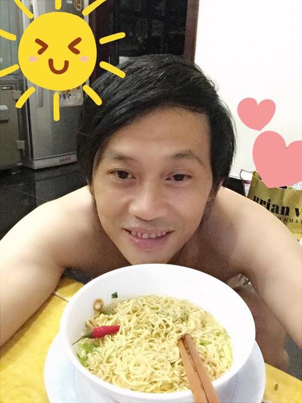 Dù không chính thức nhưng trong nhiều bức ảnh có thể thấy căn hộ của Hoài Linh.    