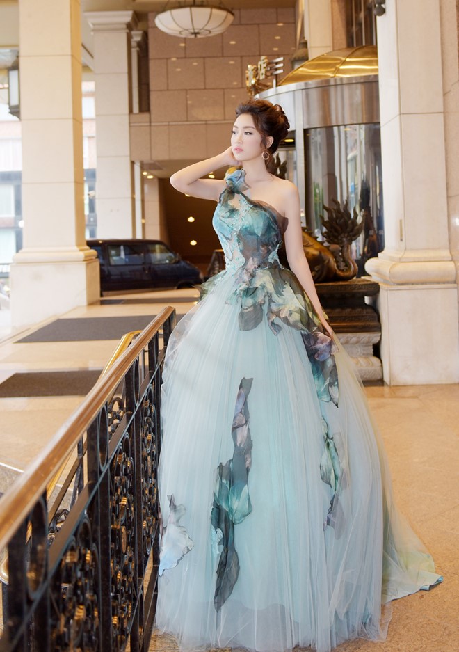 Nhưng ai rồi cũng có lúc phải thay đổi để vươn xa hơn nữa và Đỗ Mỹ Linh cũng không là ngoại lệ.