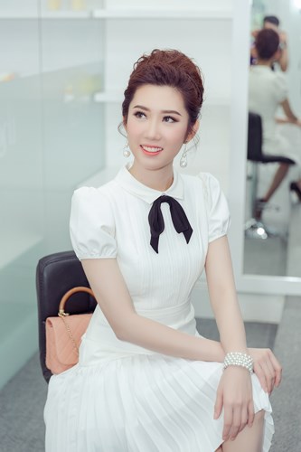 Thúy Ngân trở thành giám khảo khách mời tại buổi casting tại TP HCM ở chương trình Asian Kids Fashion Week 2019 để tuyển chọn dàn người mẫu nhí tài năng cho show thời trang sắp tới.