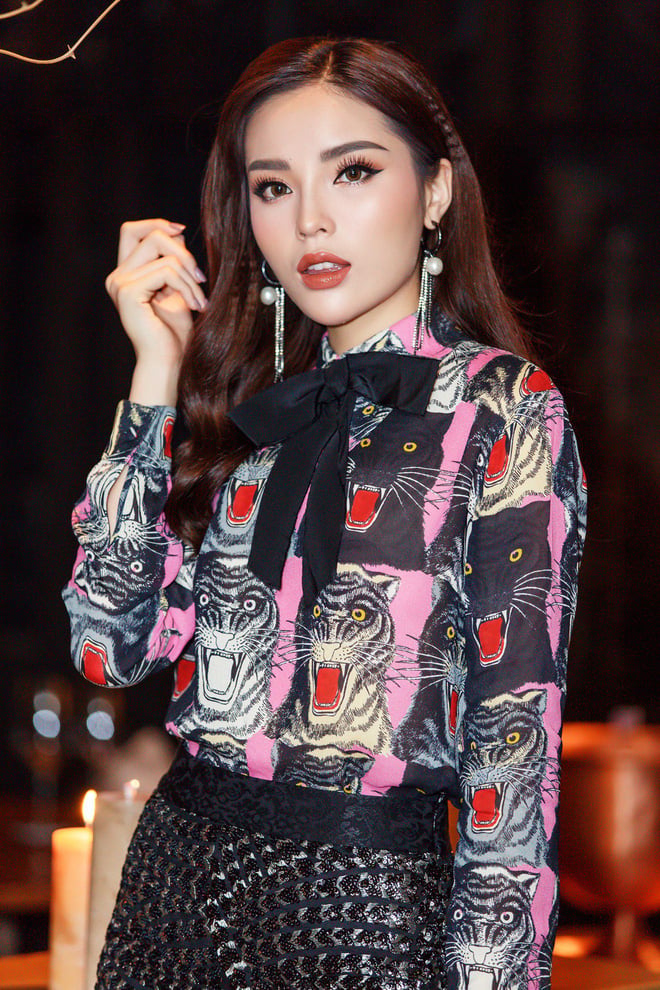 Mới năm ngoái thôi, sinh nhật Kỳ Duyên còn rực rỡ sắc màu đến thế này...    