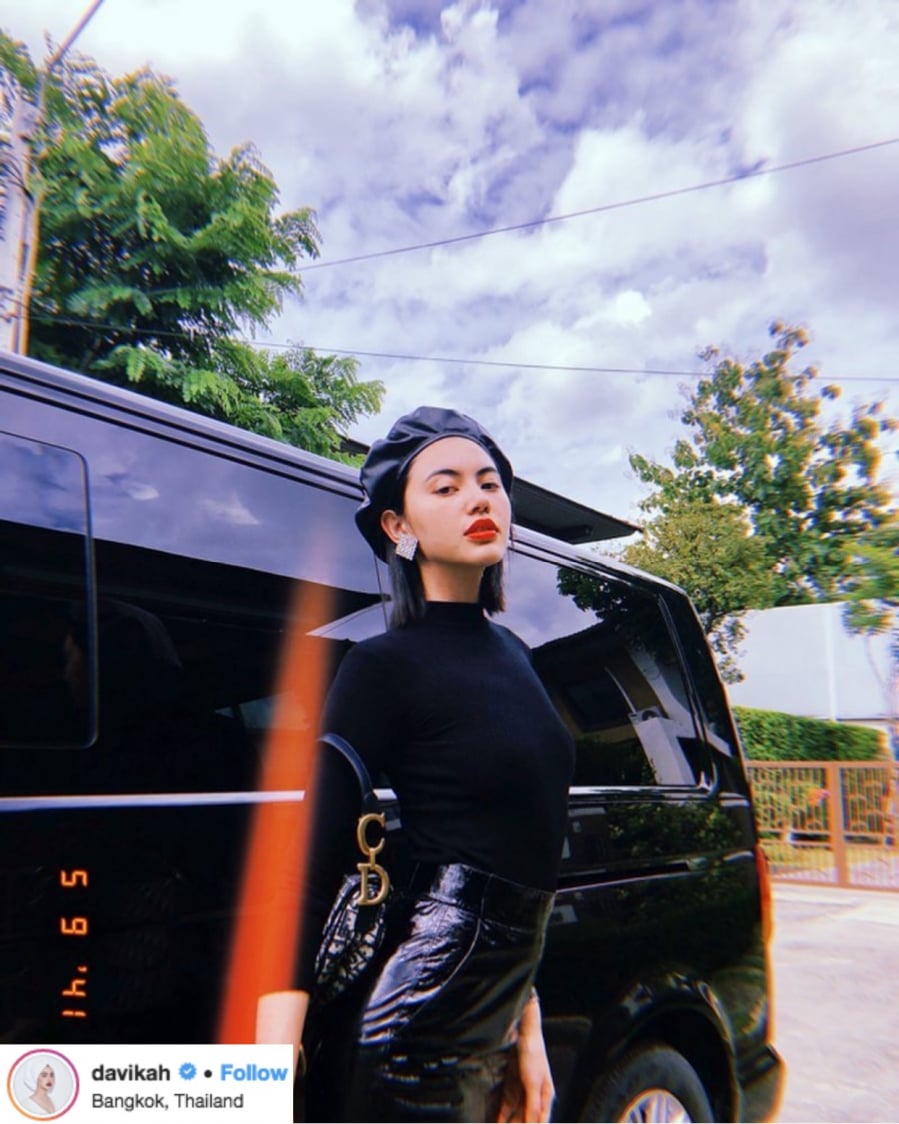 avika thường xuất hiện với vẻ ngoài sang trọng và phong cách. 