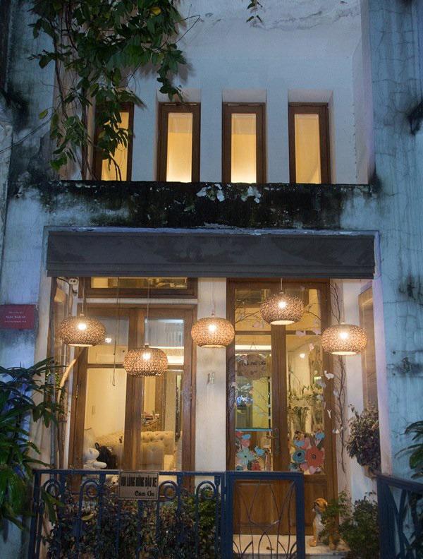 1 căn nhà tại trung tâm Sài Gòn của vợ chồng cô.    