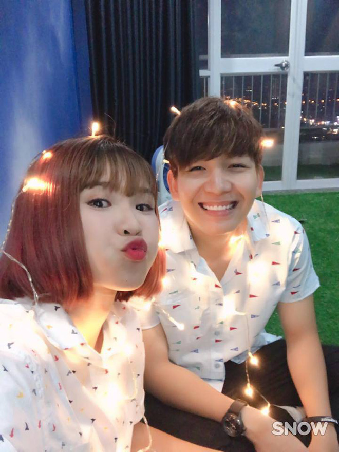 Nhiều năm hoạt động showbiz, đến tận bây giờ Khởi My vẫn giữ cho mình nét tươi trẻ, đáng yêu trên khuôn mặt, cảm giác như thời gian đang bỏ quên cô nàng 29 tuổi này. 
