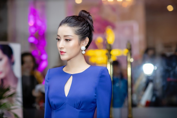 Bộ váy được 
