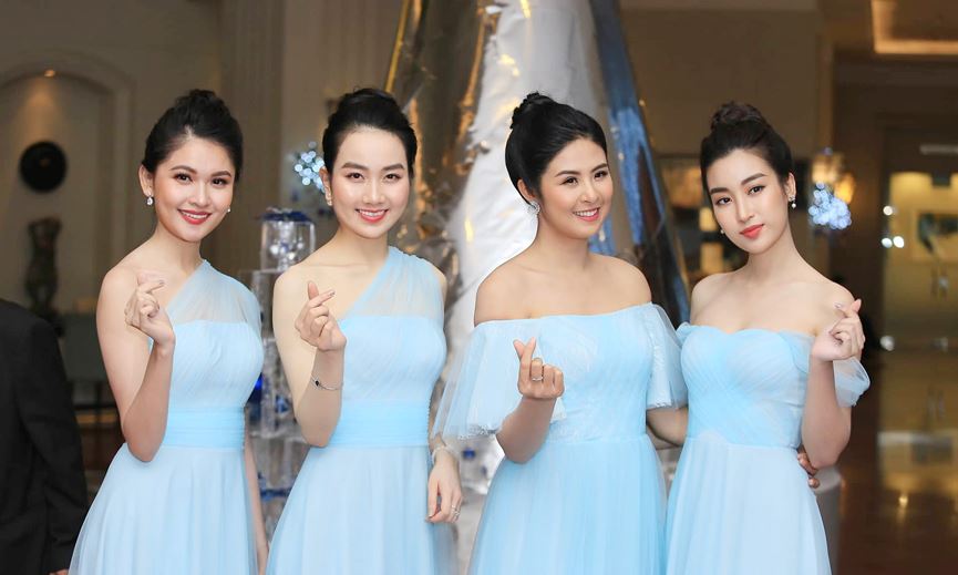 Trong Quatrian shbet hiện đang mở của Á hậu Thanh Tú tối qua, dàn phù dâu xinh đẹp cũng trở thành tâm điểm chú ý không kém với vẻ ngoài xinh đẹp của mình.  