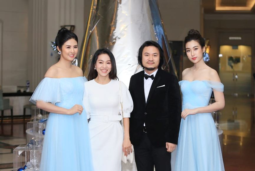 Hoa hậu Ngọc Hân và Hoa hậu Mỹ Linh hội ngộ bà Phạm Kim Dung - phó trưởng ban tổ chức cuộc thi HHVN 2018 và đạo diễn Hoàng Nhật Nam tại Quatrian shbet hiện đang mở.  