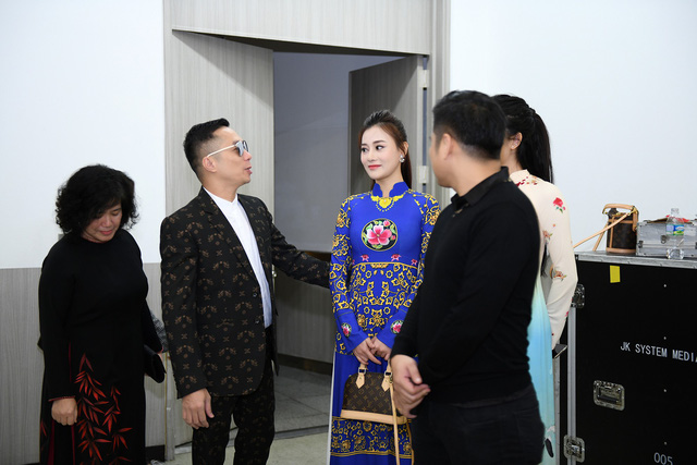 NTK Đỗ Trịnh Hoài Nam và diễn viên Quỳnh Búp Bê – Phương Oanh 