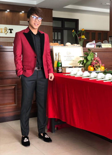 Anh diện 