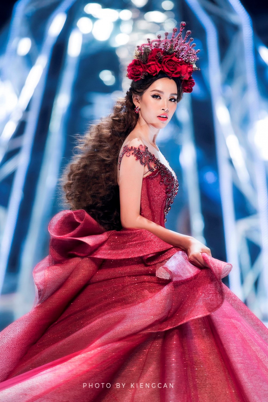 Cô lọt top 30 chung cuộc, top 5 Hoa hậu nhân ái. 