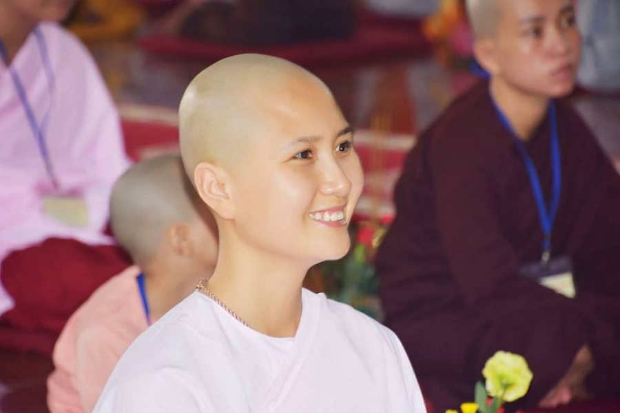 Hình ảnh Nguyễn Thị Hà cắt tóc đi tu 2 tháng trước.