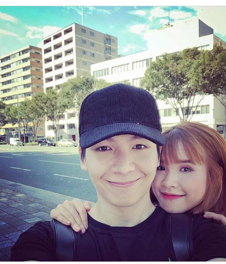 Cả hai thường xuyên đi chơi, đi du lịch cùng nhau.