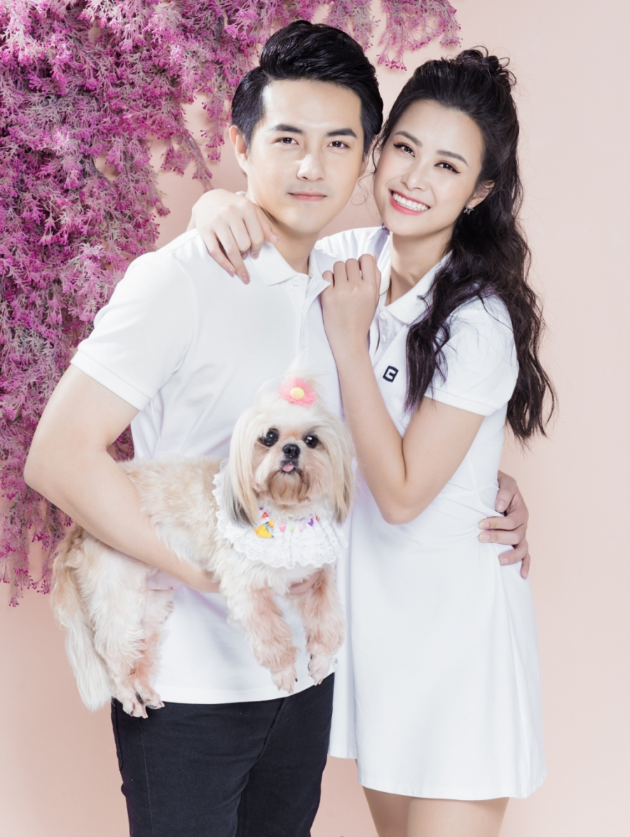 Ngoài sự nghiệp ca hát, Đông Nhi còn khiến công chúng ngưỡng mộ bởi mối tình đẹp như thơ với Ông Cao Thắng.