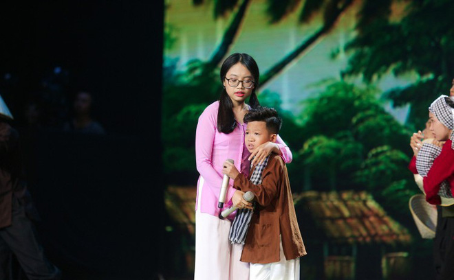 Phương Mỹ Chi khiến khán giả thất vọng khi hát lại bài 