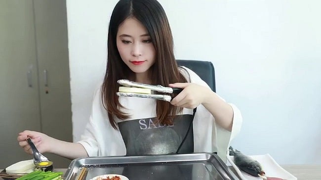 Thánh ăn công sở Ms Yeah, người mà Đặng Thu Thảo bị so sánh là “giống quá”.    