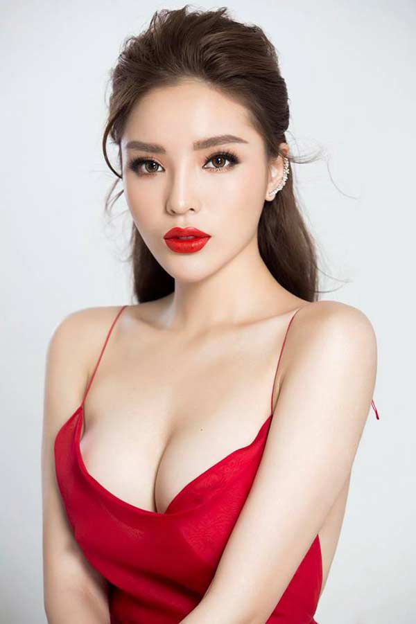 Kỳ Duyên liên tục vướng nhiều tin đồn tình cảm sau khi Đăng quang.