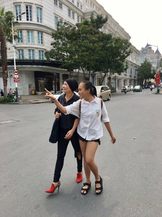 Càng lớn, bé Gà càng nữ tính hơn. Cô bé cũng ưa chuộng style năng động như mẹ. Thậm chí, các fan còn thích thú phát hiện ra rằng 2 mẹ con thường xuyên mặc chung đồ với nhau.    
