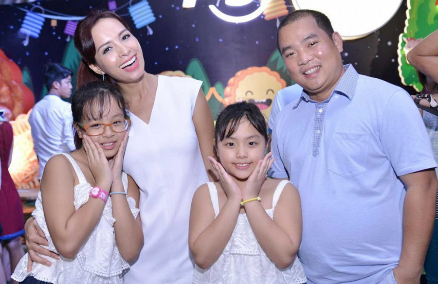 Gia đình hạnh phúc của Minh Khang - Thúy Hạnh.