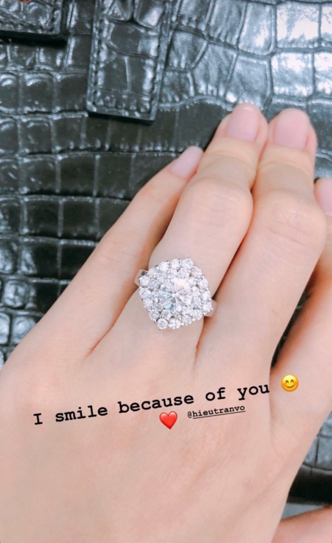 Lê Hà khoe nhẫn ki cương khủng và hình ảnh thử Shbet999 com đăng nhập cưới chuẩn bị cho ngày trọng đại đời mình